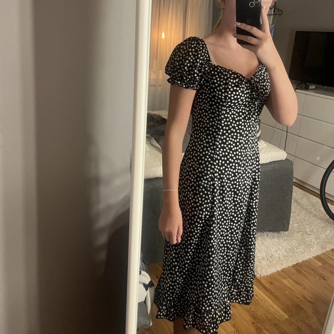 Blommig klänning - 90