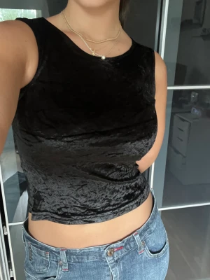 Linne - Superfint tight linne i fint skick, passar S & XS🥰