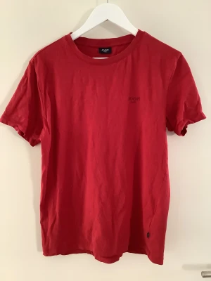 JOOP! T-shirt medium fint skick  - T-shirt i fint skick 