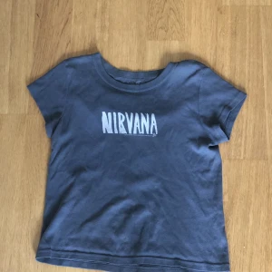 Fin t-shirt - En brandy Melville tröja som inte kommer till andvändning längre. Bra skick!