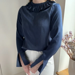 Zara Blouse with Ruffles - Zara top with flounce and slit Long cuffs ✨