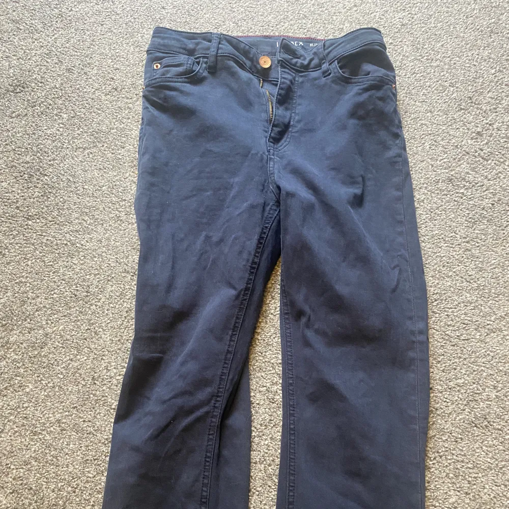 Super fina jeans från Lindex! Knappt använda☺️. Jeans & Byxor.
