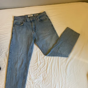 Pull&bear jeans - Feta Pull&bear jeans. Använda men i bra skick
