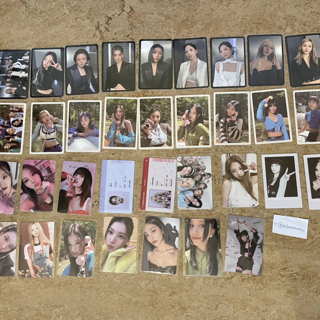 säljer kpop pcs twice och blackpink