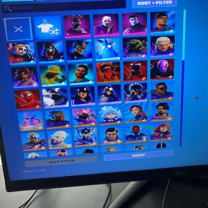 Fortnite konto  - Säljer nu mitt fortnite konto billigt eftersom jag inte spelar längre och vill ha pengarna skriv om fråger eller mer bilder.