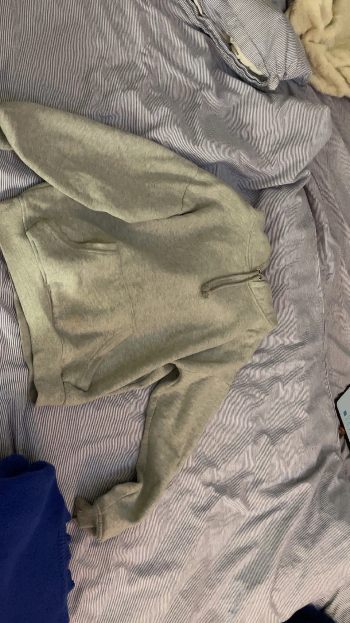 Säljer massor av fina tröjor på mitt konto  - 90