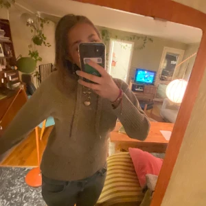 Zara hoodie💕💕 - Så så fin stickad hoodie ifrån zara!! Lappen sitter kvar, helt ny💕💕priset kan diskuteras