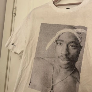 Tupac t-shirt - En snygg tupac t-shirt.