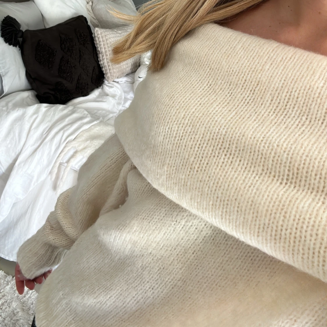 krämvit tröja  - 91