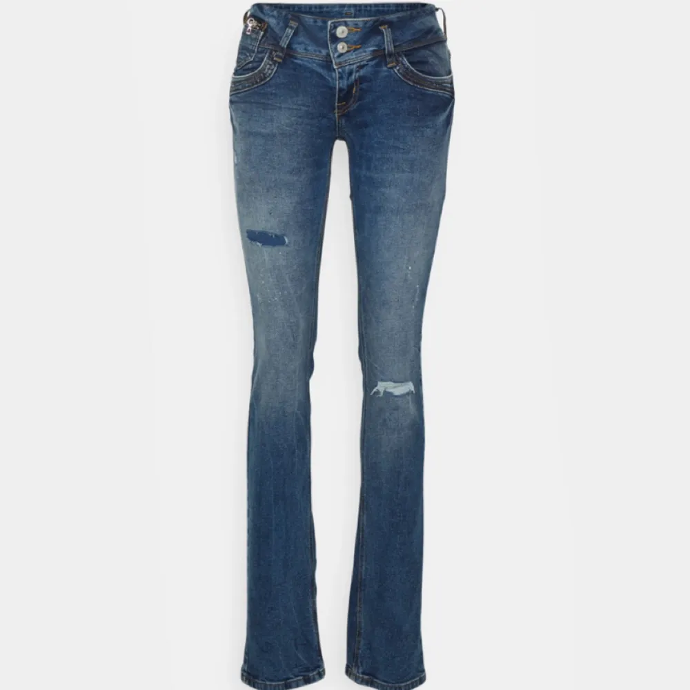 Så fina Ltb jeans som inte kommer till användning, knappt använda, storlek 25/32, originalpris 780kr, pris kan diskuteras💗. Jeans & Byxor.