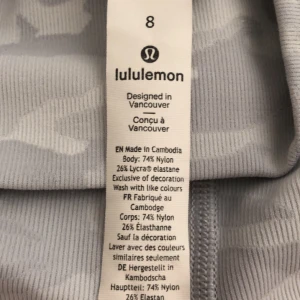 Lululemon tränings byxor - Aldrig använda köpa för runt 1000. Säljer för 200 men priset kan diskuteras vid snabb affär. ❤️🫶