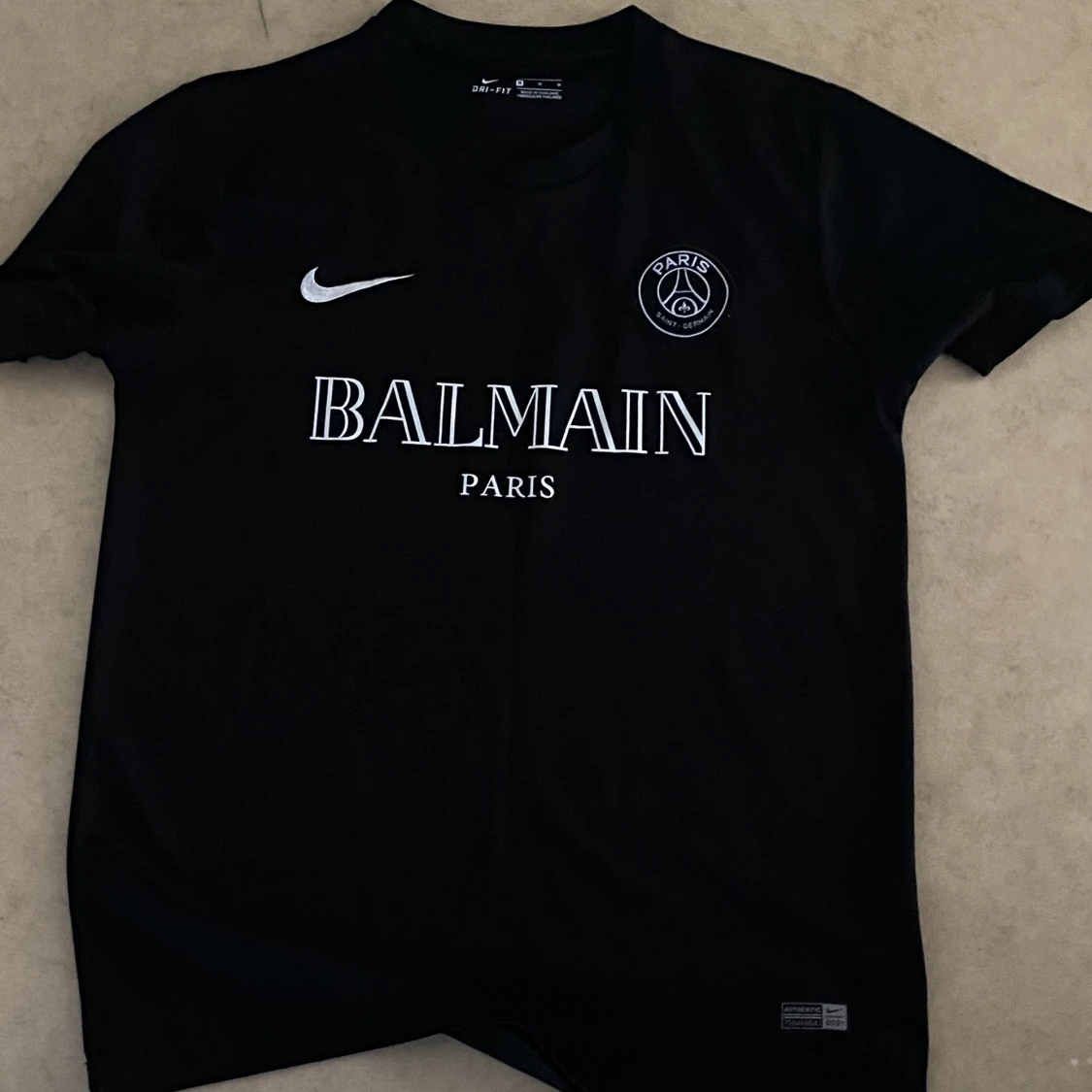 Nike Balmain Paris 