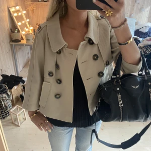 Kappa - Super snygg, nypris ca 3000, jackan är från oui set