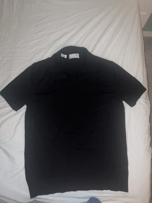 Selected t-shirt  - Väldigt bra skick oklart vad för storlek men den passar perfekt på medium och även för small 