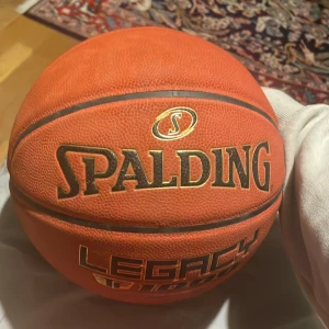 Spalding legacy Tf1000 - Ny pris 999
