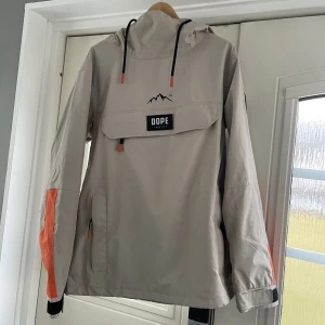 Dope jacka - Bra skick använd i en vecka