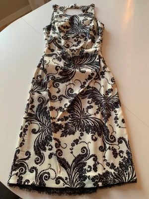 Klänning  - Klänning bra skick 