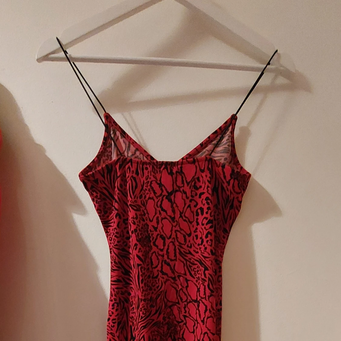 Tight röd/svart klänning - 91