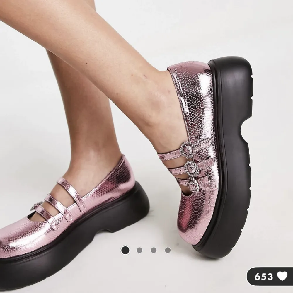 Helt nya oanvända skor från asos i söt rosa färg 🌸 Storlek 37.. Skor.