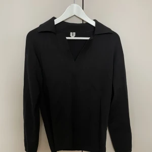 Tröja  - Använt en gång, fint skick