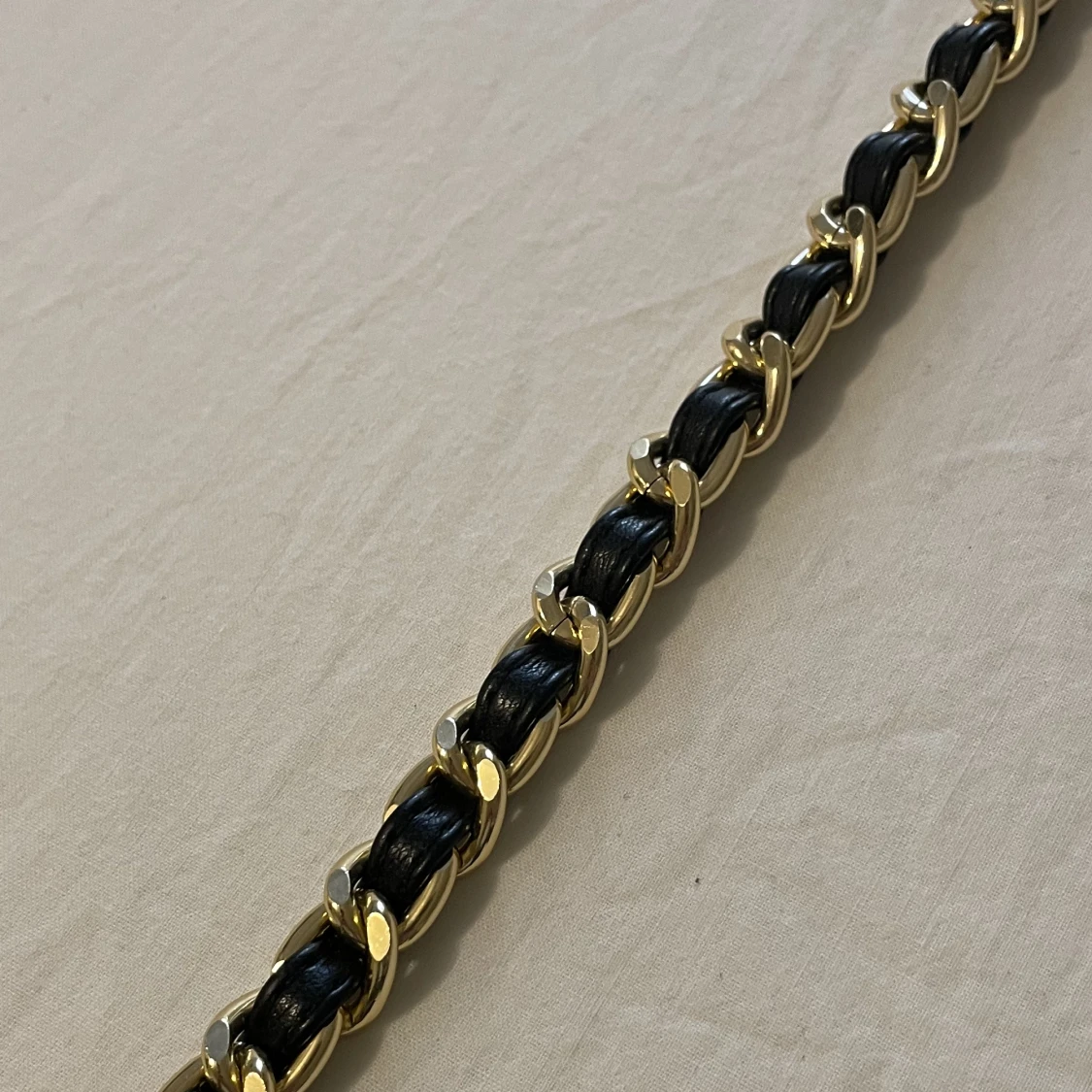 VALENTINO väska  - 90