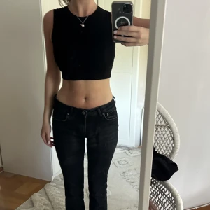 Ribbad croptop, ZARA - Fin bastopp från Zara i ribbat material💓använd ett fåtal gånger