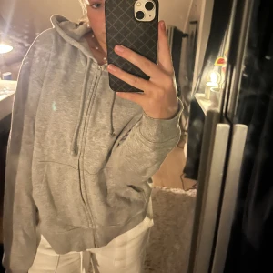 Zip hoodie  - Grå zip hoodie från hm