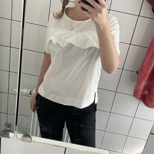 Volangblus - Söt volangblus 💞