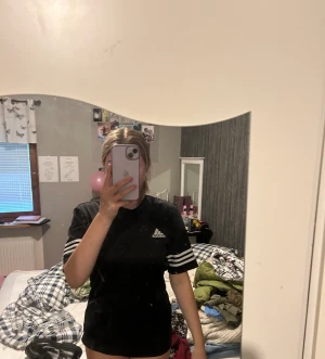 Tränings tröja - Kan hämtas i sundsvall eller fraktas mot fraktkostnad!