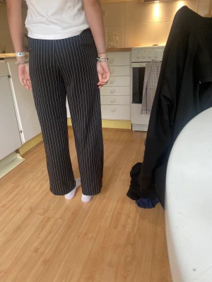 Byxor  - Jätte fina randiga bort 