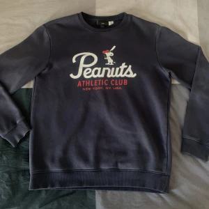 Peanuts Sweatshirt/Tröja - Tröja från H&M i mycket god skick, storlek S