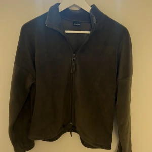 Croppad fleecejacka  - Knappt använd 