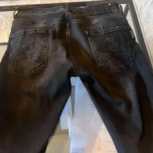 skitsnygga jeans används två gånger! 
