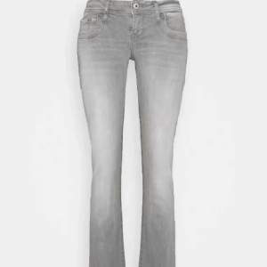 Säljer dessa gråa Ltb jeans då jag nästan aldrig använts dem❤️ använda Max 5 gånger💓💓 från Ltb köpa på Zalando💗💓💗pris diskuterbart