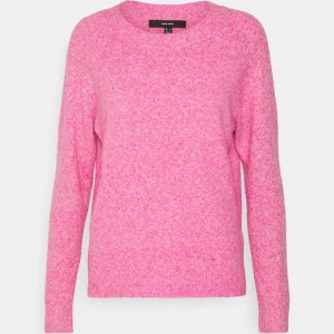 Vero Moda stickad tröja - Det är en M men sitter som en s