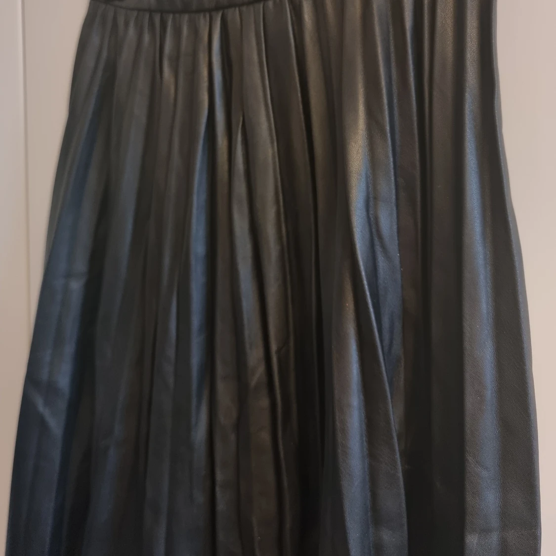 Knälång skinkjol från Lindex - 91