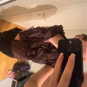 Snygg blus - Skit snygg blus från saint tropez, perfekt till fin middag eller fest Säljer för 150 Köp direkt för 200 (Pris kan diskuteras)💗