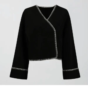 Gina ”stitch” jacket  - Säljer då jag har 2 likadana!  Suuuperfin.