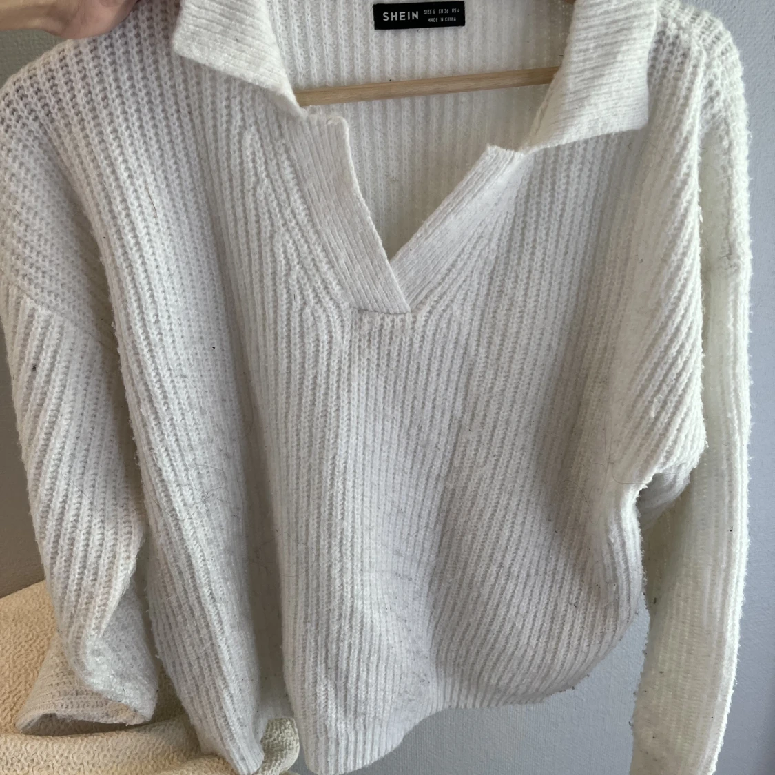 Stickad tjocktröja - 90