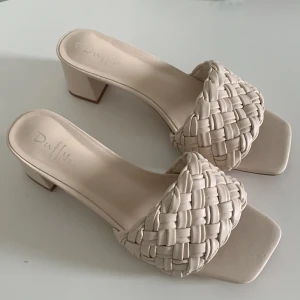 Klackskor  - Duffy klackskor storlek 40. Aldrig använda. 