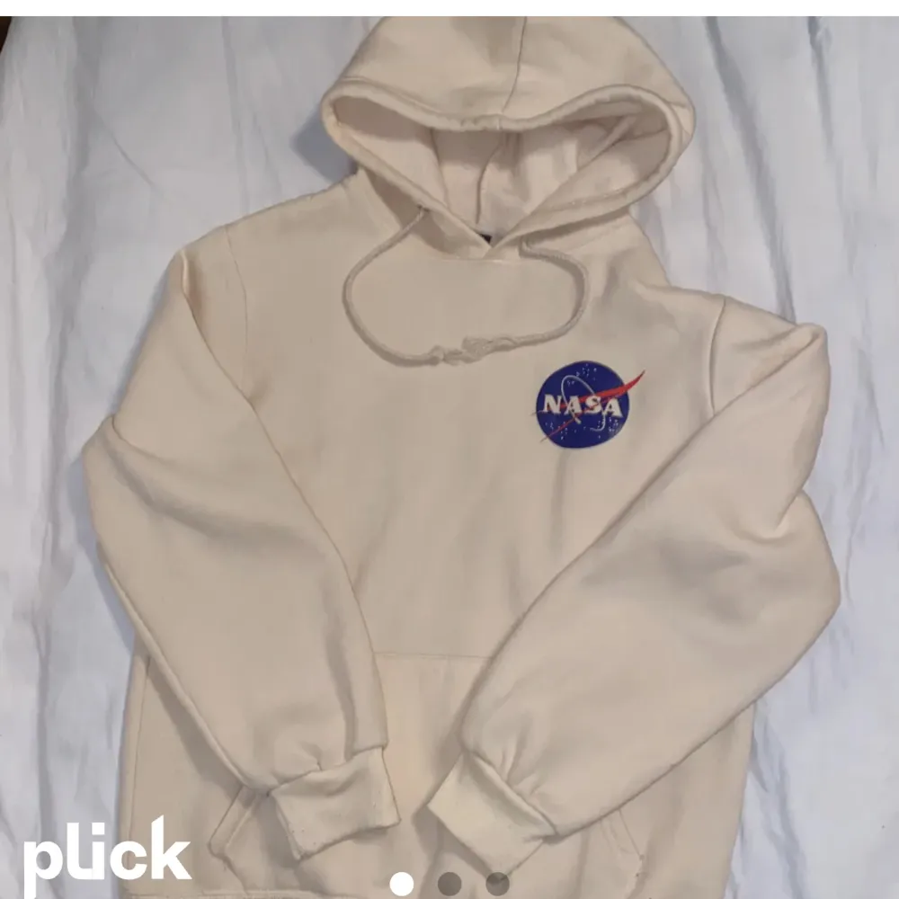 Nasa storlek M. Hoodies.