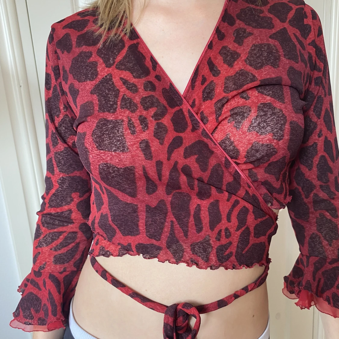 Sexig Rödspräcklig Blus  - 90