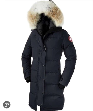 Canada goose  - Storlek M. Inga skador. Säljer på grund av lite storlek. Kan även byta 