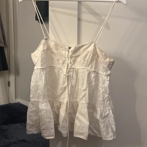 Topp zara - Intressekoll på denna Superfina toppen från zara som är helt slutsåld!💕 