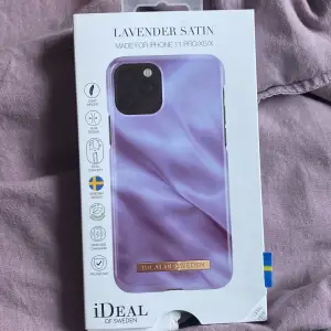 Säljer detta fina skal, då jag beställde fel storlek. Förpackningen har gått sönder lite på kanten då jag var lite ivrig med att öppna paketet. Jättefint skal i färgen ” Lavender satin, detta skal är även slutsålt på deras hemsida. Pris kan diskuteras ❤️💗❤️