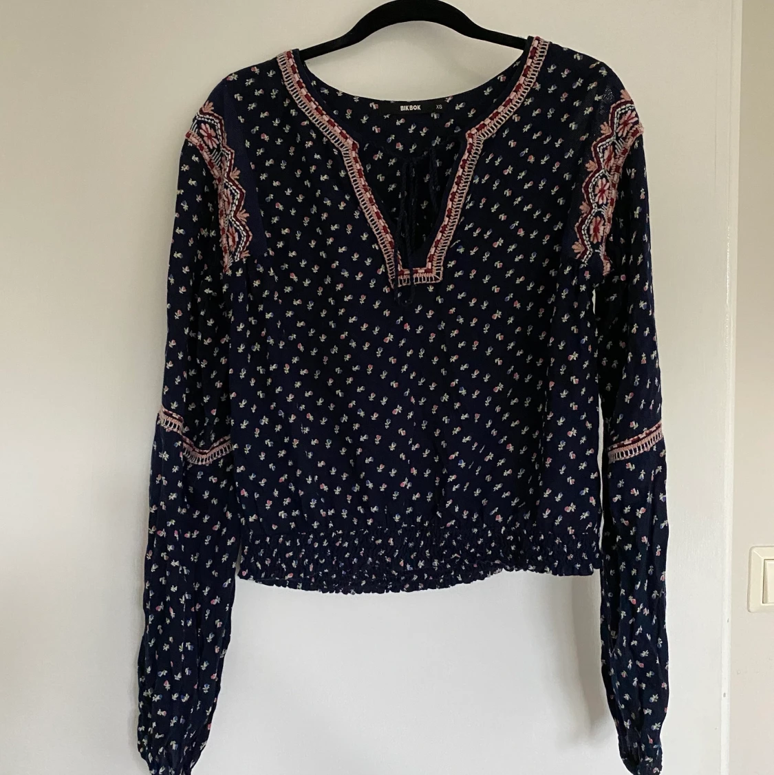 Bikbok blus strl XS - 91