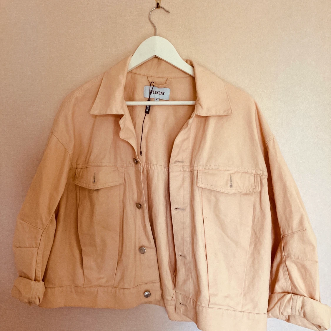 Persikofärgad jeansjacka - 90