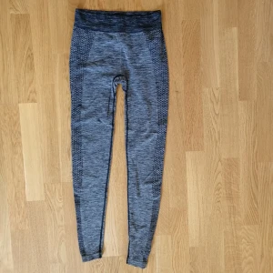 Grå leggings - Grå leggings. Frakt tillkommer