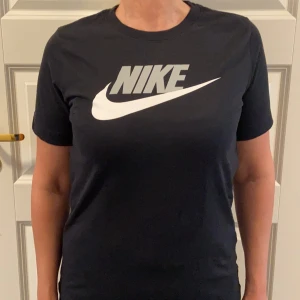 Nike t-shirt, helt oanvänd, frakt ingår - Bekväm NIKE t-shirt, endast provat! 