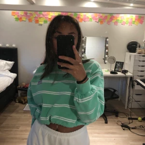 Junkyard sweatshirt  - Intressekoll på min fina tröja från junkyard då den knappt kommit till användning. Säljs inte längre på hemsidan💗 